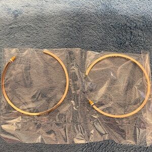 🛍️3/$20 - Avon Modern Adorned Goldtone Hoop Earrings